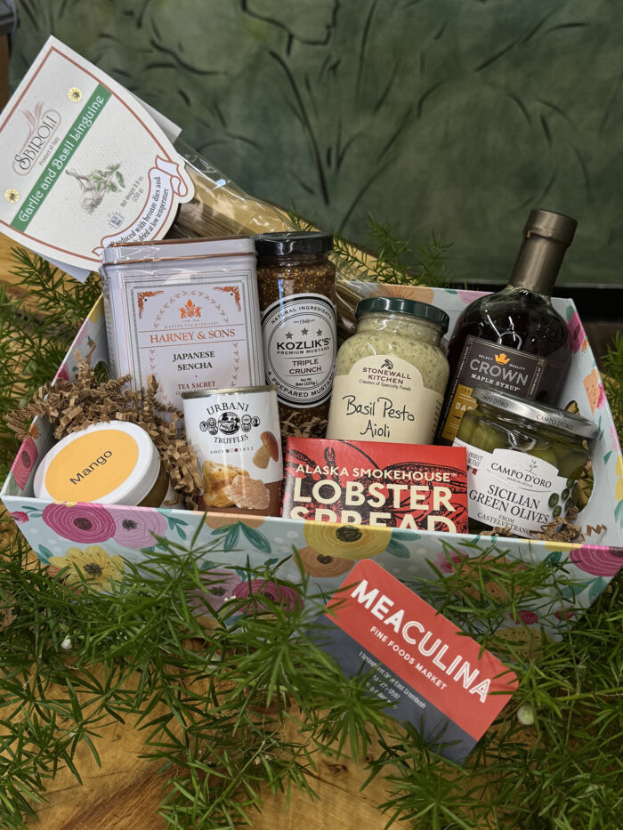 Gourmet Gift Basket Deluxe